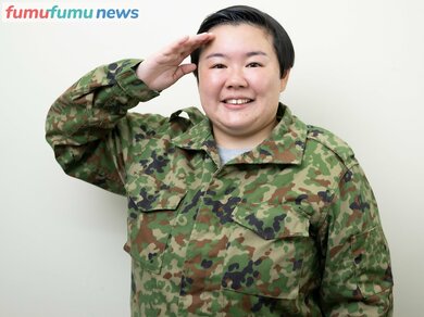 元自衛官芸人やす子「キャパオーバーだったあのとき、ザコシショウさんに教わった“何でも笑いに変える“面白さ」 | fumufumu news  -フムフムニュース-